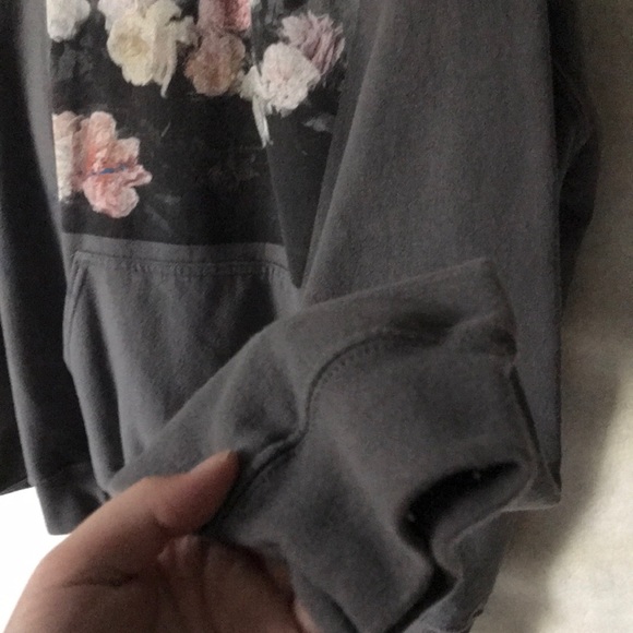 Urban Outfitters Graphic Flower Hoodie - Picture 4 of 6